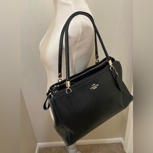 *EUC* COACH Four Compartment Zip Crossbody Includes Hangtag & Long Strap